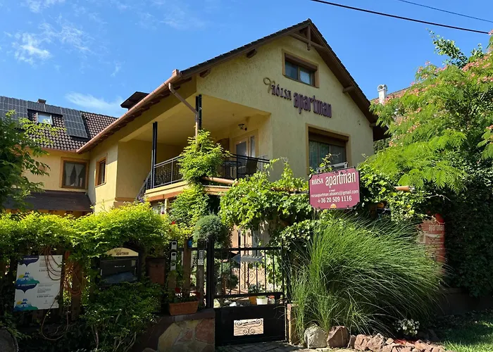 Rozsa Apartman 2