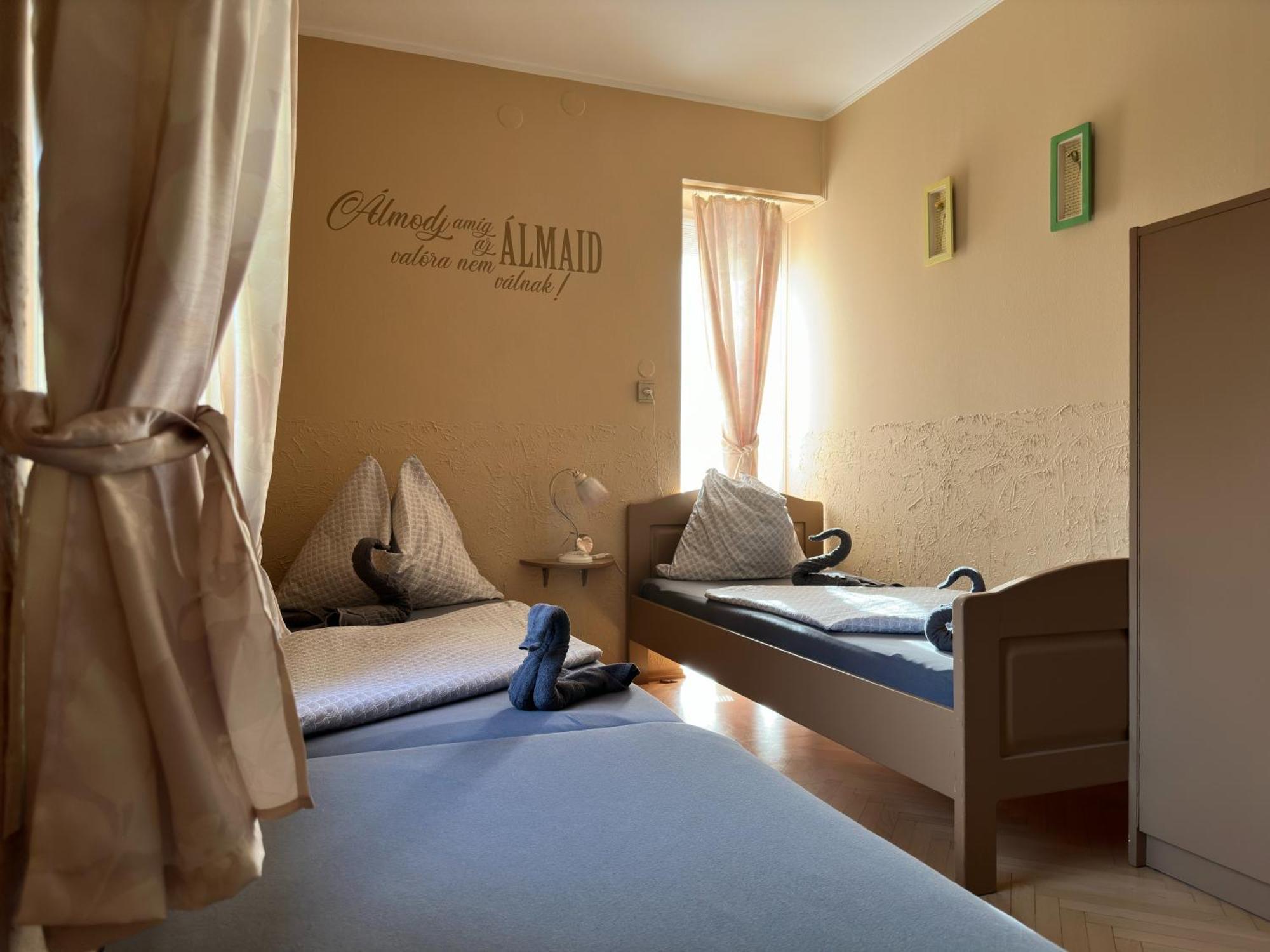 Rozsa 2 Apartmán Alsóörs