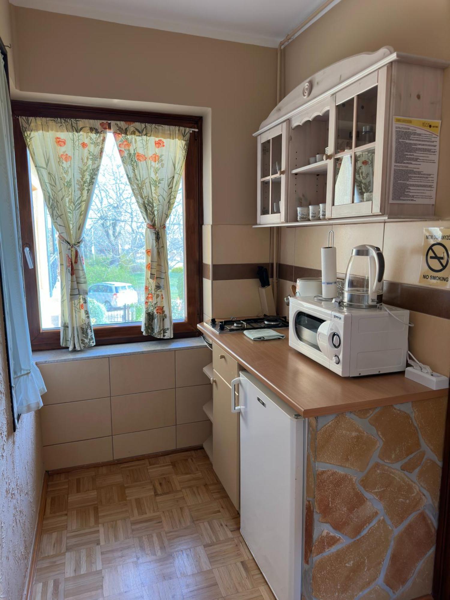 Rozsa 2 Apartmán Alsóörs