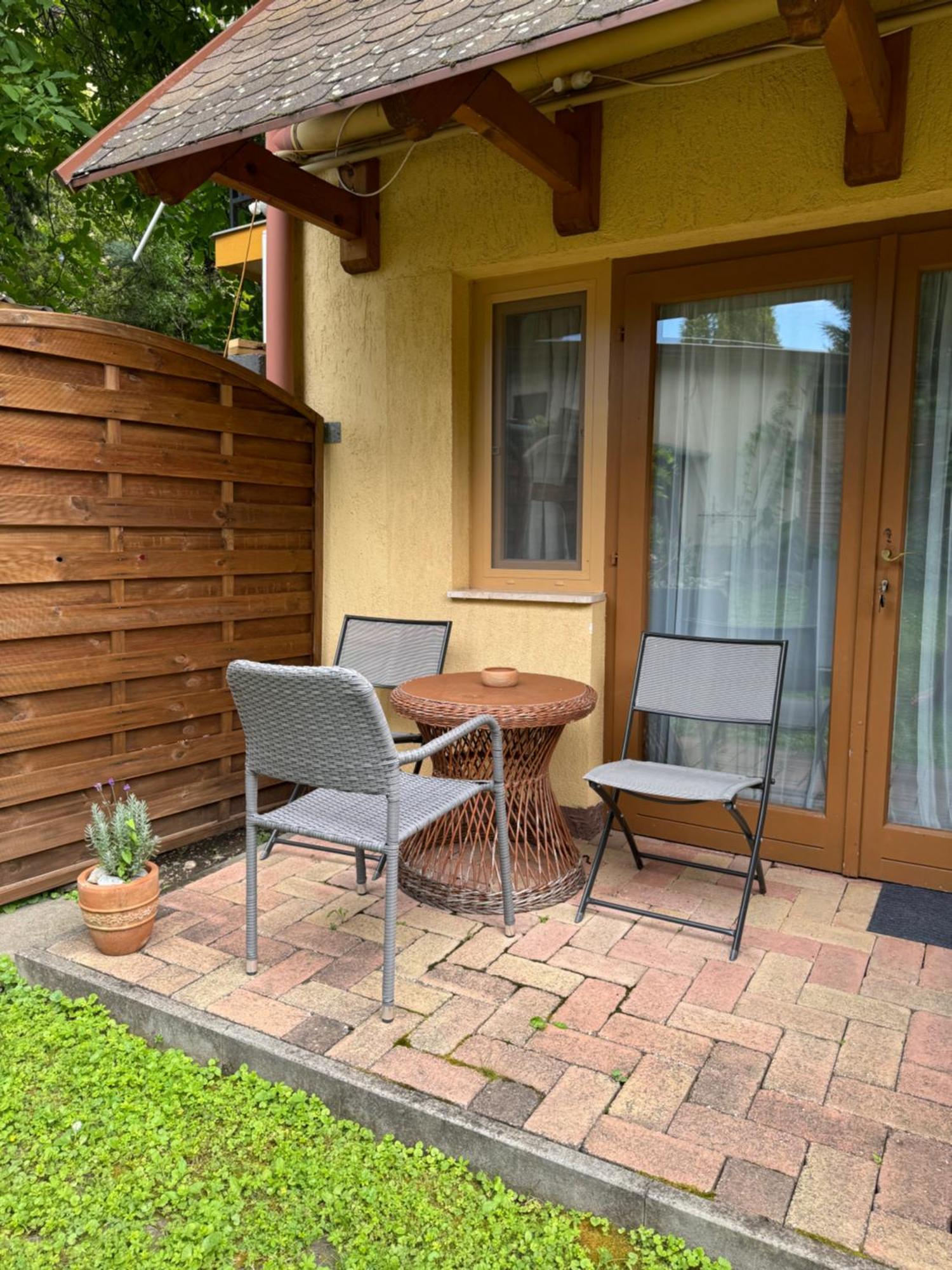 Rozsa 2 Apartmán *